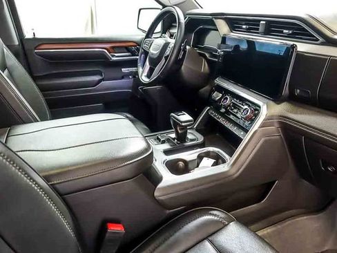Used 2023 GMC Sierra 1500 Denali w/ Technology Package AWD/4WD image 38