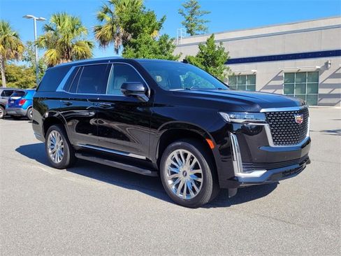 Used 2024 Cadillac Escalade Premium Luxury image 2