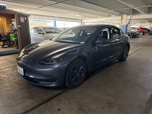 Used 2022 Tesla Model 3 Long Range AWD/4WD image 2
