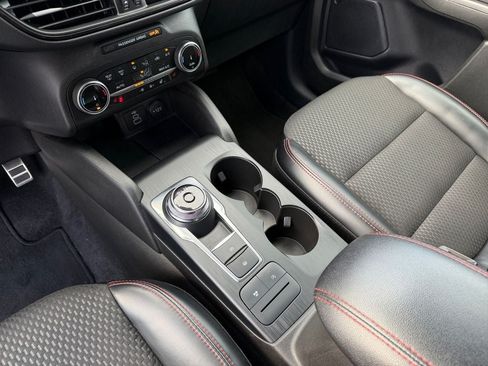 Used 2024 Ford Escape ST-Line AWD/4WD image 18