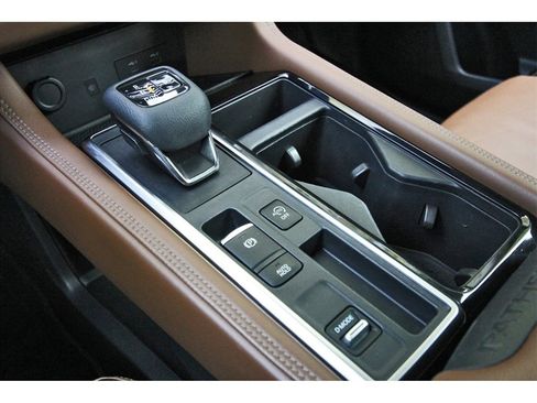 Used 2022 Nissan Pathfinder Platinum w/ Cargo Package image 28