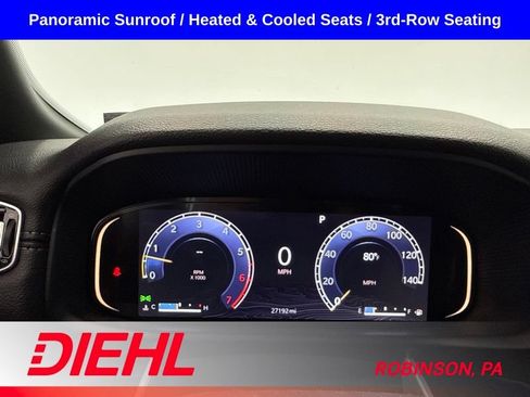 Used 2023 Jeep Wagoneer L 4WD w/ Premium Group I image 34