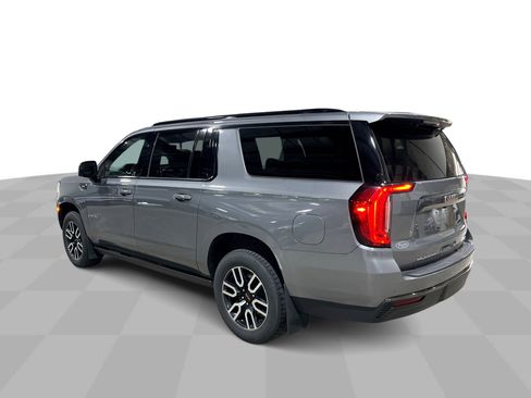 Used 2021 GMC Yukon XL AT4 w/ AT4 Premium Plus Package AWD/4WD image 7