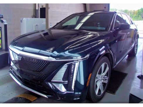 Used 2024 Cadillac Lyriq Tech w/ Driver Assist Package AWD/4WD image 1