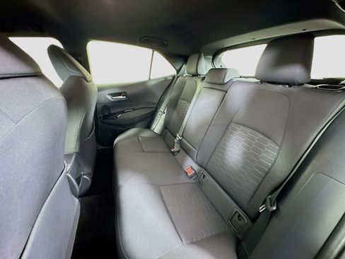 Used 2022 Toyota Corolla SE w/ SE Preferred Package FWD image 25