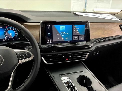 New 2026 Volkswagen Atlas SE image 9