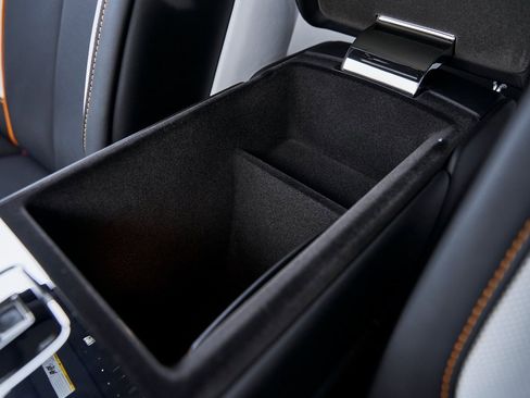 Used 2026 Rolls-Royce Cullinan Base image 70