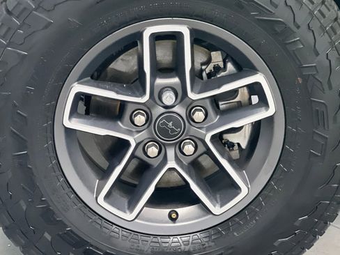 Used 2025 Jeep Gladiator Mojave w/ Convenience Group AWD/4WD image 55