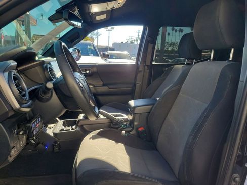 Used 2023 Toyota Tacoma TRD Off-Road image 15