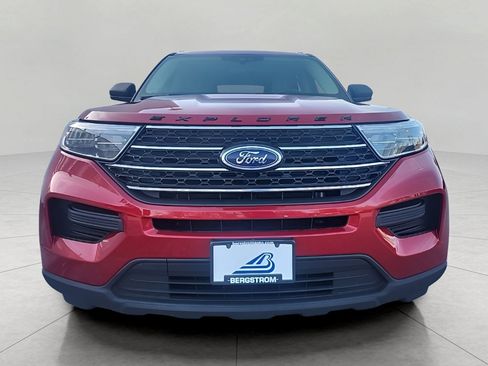 Certified 2022 Ford Explorer XLT image 4