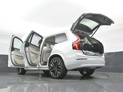 New 2026 Volvo XC90 B6 Ultra image 56