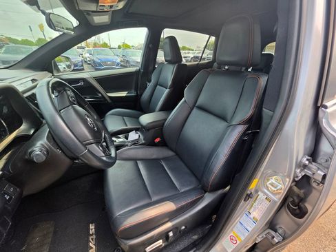 Used 2016 Toyota RAV4 SE AWD/4WD image 2