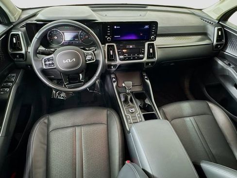 Used 2022 Kia Sorento S image 23