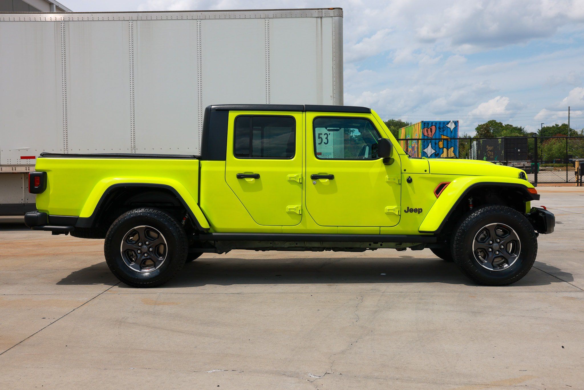 Used 2021 Jeep Gladiator Rubicon w/ Trailer Tow Package AWD/4WD image 17
