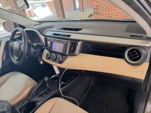 Used 2013 Toyota RAV4 LE AWD/4WD image 25
