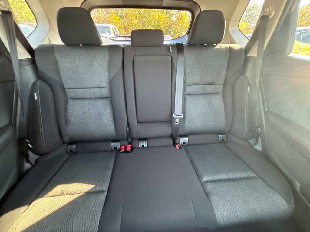 Certified 2026 Nissan Rogue SV FWD image 32