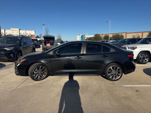 Used 2021 Toyota Corolla SE image 5