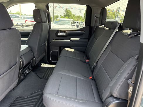 Used 2025 Chevrolet Silverado 1500 LT RWD image 13
