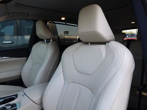 Used 2022 INFINITI QX60 Luxe w/ Cargo Package FWD image 6