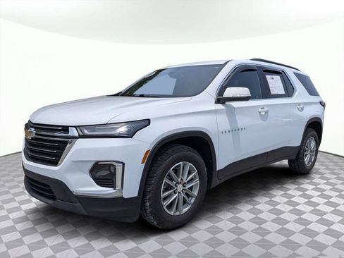 Used 2023 Chevrolet Traverse LT FWD image 8