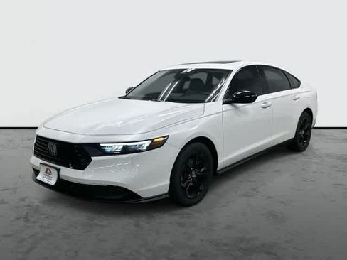 Certified 2025 Honda Accord SE image 1