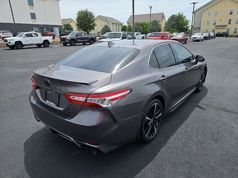 Used 2020 Toyota Camry XSE FWD image 5