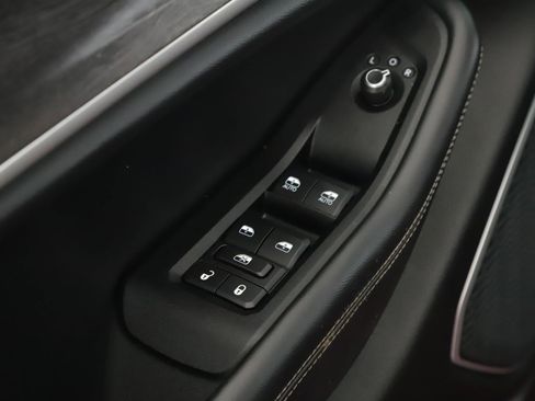 Used 2022 Jeep Grand Cherokee L Limited image 7