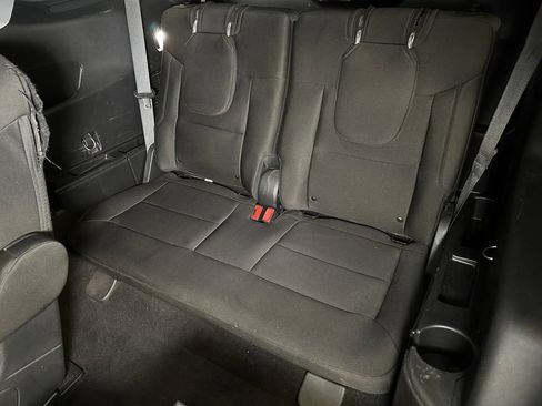 Used 2021 Ford Explorer XLT AWD/4WD image 22