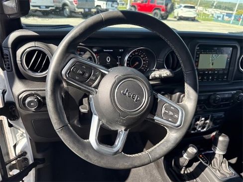 Used 2020 Jeep Wrangler Unlimited Sahara image 15