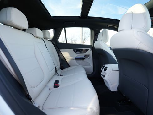 New 2026 Mercedes-Benz GLC 300 4MATIC image 39