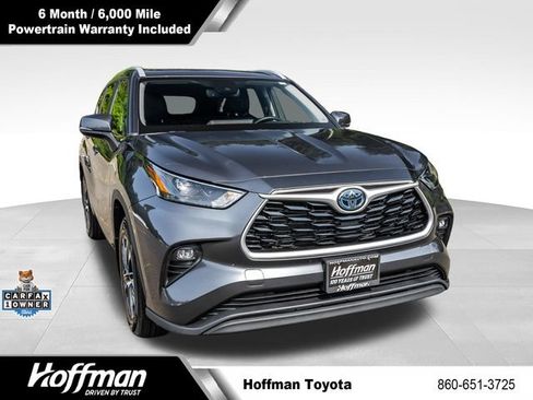Used 2023 Toyota Highlander XLE AWD/4WD image 1