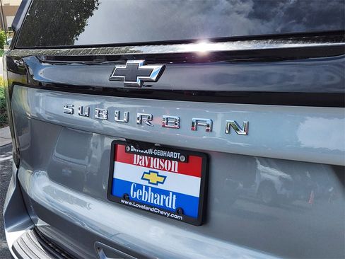 New 2026 Chevrolet Suburban Premier image 21