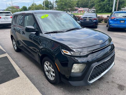 Used 2021 Kia Soul S FWD image 9