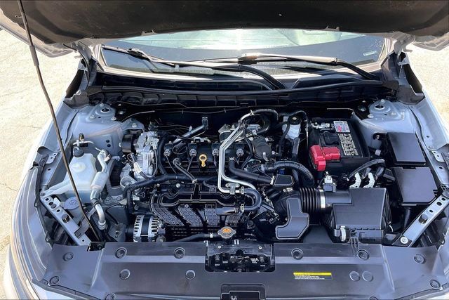 Certified 2024 Nissan Altima 2.5 SR FWD image 9