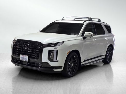 Used 2025 Hyundai Palisade Calligraphy image 3