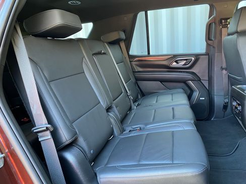 Used 2022 Chevrolet Tahoe Z71 w/ Luxury Package image 35