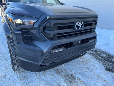 Used 2025 Toyota Tacoma SR5 image 6