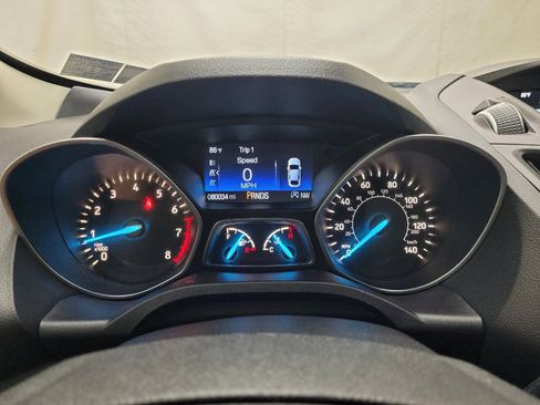Used 2017 Ford Escape SE w/ SE Cold Weather Package AWD/4WD image 23