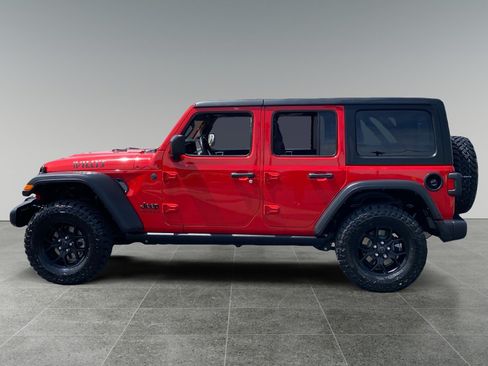 Used 2025 Jeep Wrangler Unlimited Sport AWD/4WD image 2