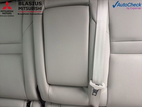 Used 2023 Nissan Rogue SL AWD/4WD image 40