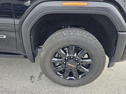Used 2025 GMC Sierra 2500 AT4 w/ AT4 Premium Plus Package image 9