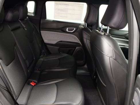New 2026 Jeep Compass Latitude AWD/4WD image 15