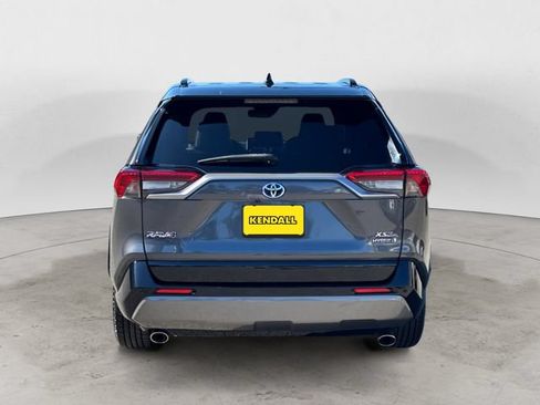 Used 2019 Toyota RAV4 XSE AWD/4WD image 6