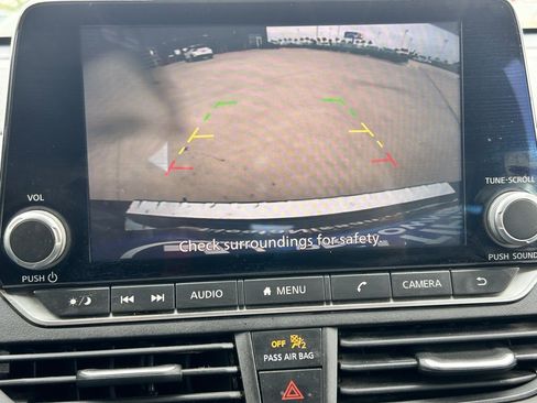 Certified 2022 Nissan Altima 2.5 SV image 10