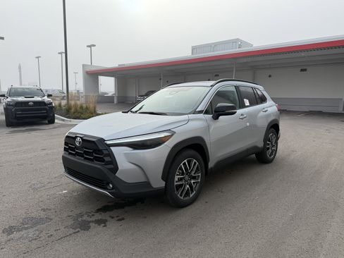 New 2026 Toyota Corolla Cross XLE image 4