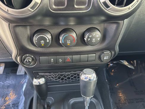 Used 2016 Jeep Wrangler Sport w/ Quick Order Package 24S AWD/4WD image 20