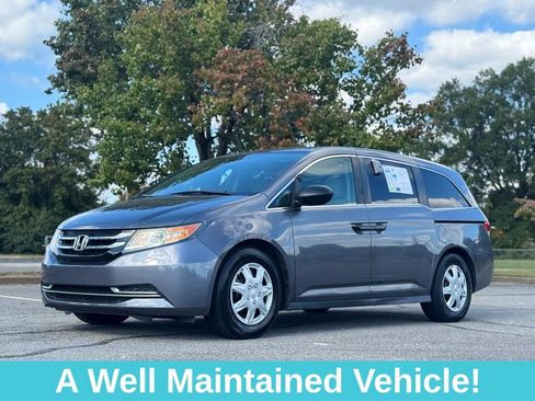 Used 2016 Honda Odyssey LX image 3
