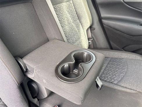 Used 2022 Chevrolet Equinox LT image 38