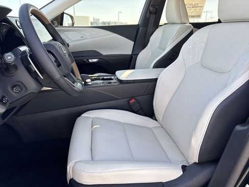 New 2026 Lexus RX 450h AWD image 11