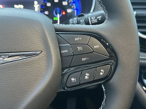 New 2026 Chrysler Pacifica Limited w/ S Appearance Package FWD image 21